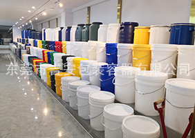 国模色欲AV肥穴吉安容器一楼涂料桶、机油桶展区